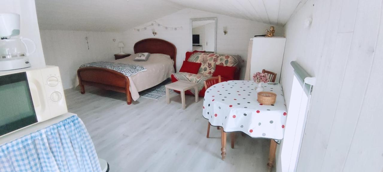 Studio Propre Et Cosy Le Mesnil-en-Vallée Zewnętrze zdjęcie