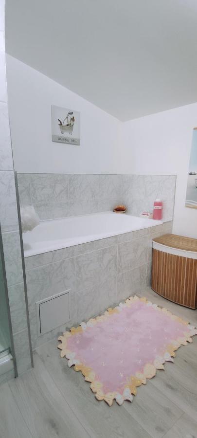 Studio Propre Et Cosy Le Mesnil-en-Vallée Zewnętrze zdjęcie