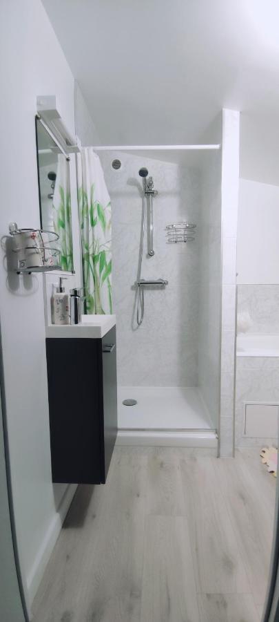 Studio Propre Et Cosy Le Mesnil-en-Vallée Zewnętrze zdjęcie